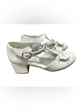 White Kids Dress Sandals with Bow - Unbranded Size 2